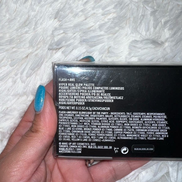 Mac Hyper Real glow flash + awe NIB - Picture 3 of 3